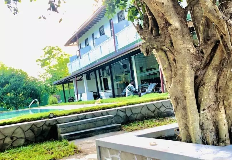 Saman Resort