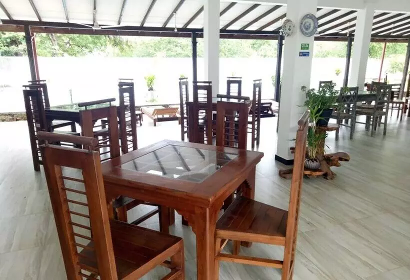 Saman Resort