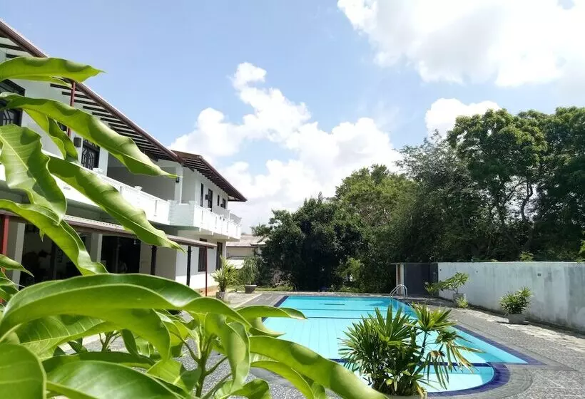 Saman Resort