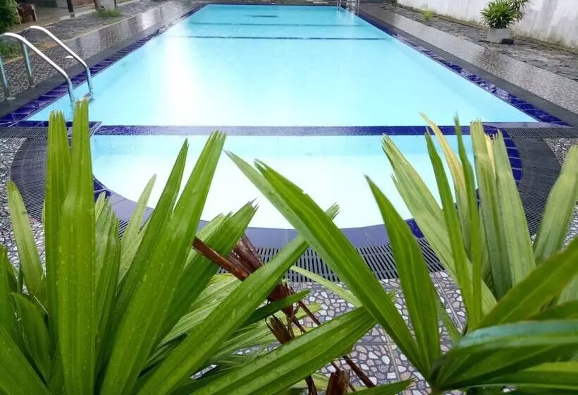 Saman Resort