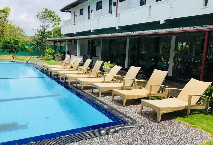 Saman Resort