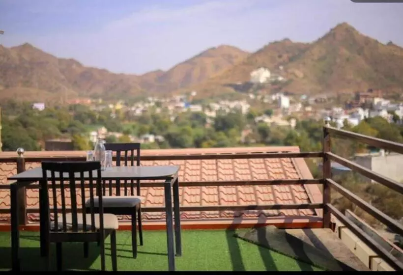 ホテル Mangal Residency Rooftop Pool