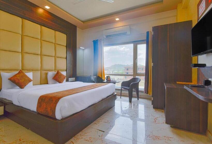 Hotel Mangal Residency Rooftop Pool