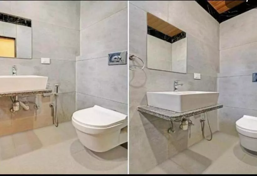 ホテル Mangal Residency Rooftop Pool