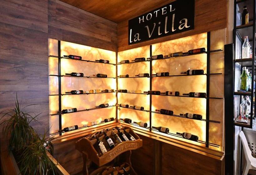 هتل La Villa