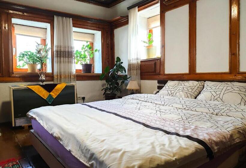 펜션 Kulla Dula Guesthouse