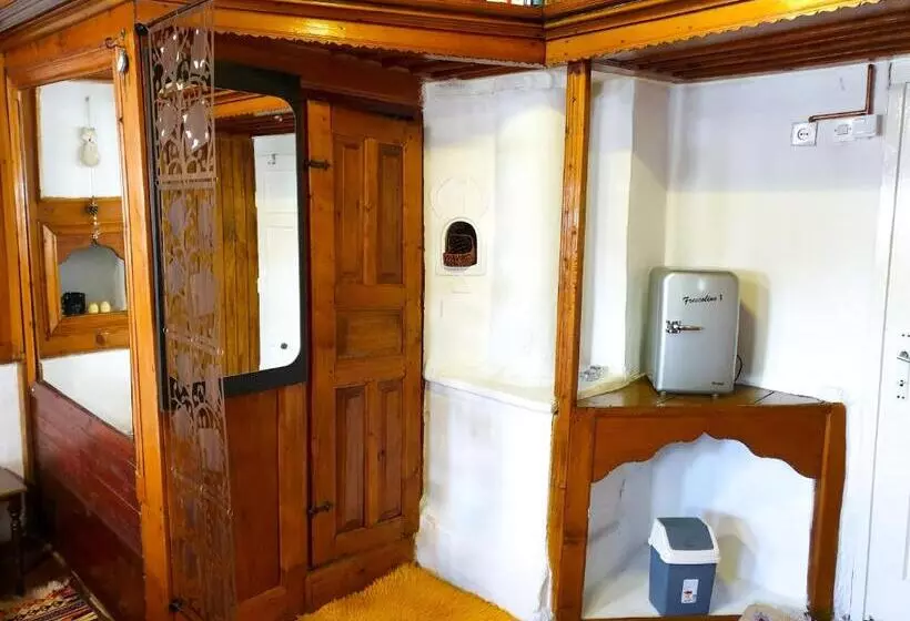 پانسیون Kulla Dula Guesthouse