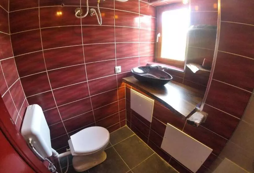 پانسیون Kulla Dula Guesthouse