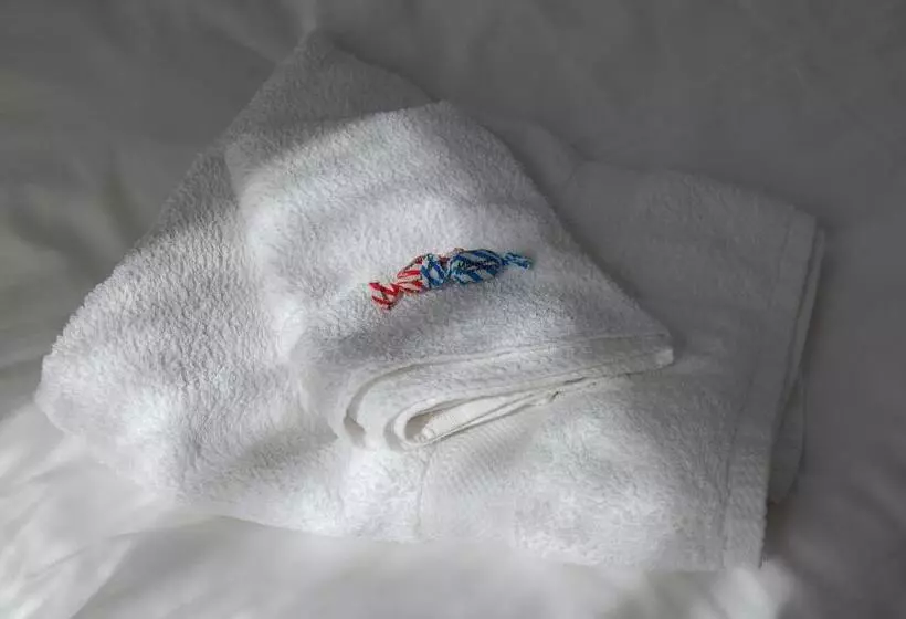 ユースホステル Golden Spa Hotell