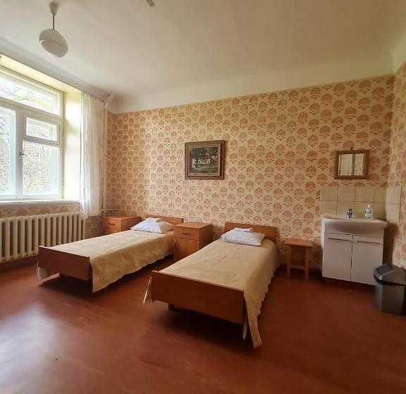 هاستل Krimuldas Muiža