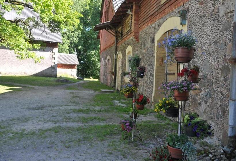 هاستل Krimuldas Muiža