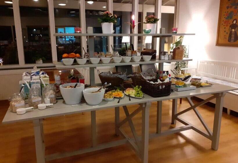 הוסטל Kristinebergs Bed & Breakfast