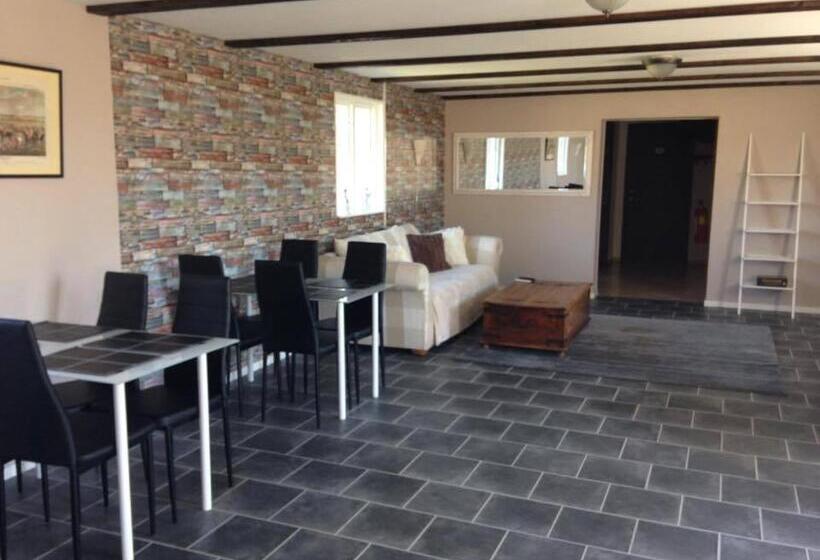 مبيت وإفطار Vita Stenen Rum Och Restaurang