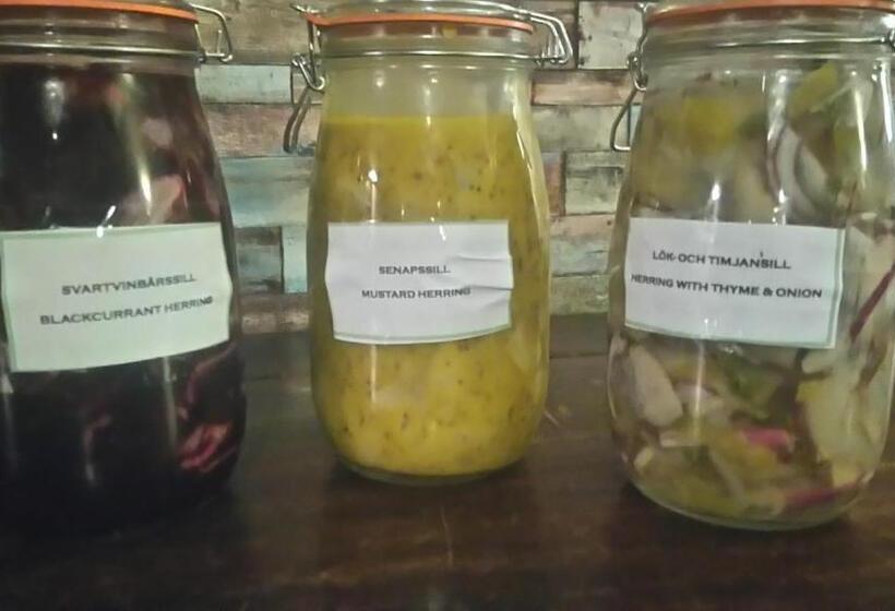 مبيت وإفطار Vita Stenen Rum Och Restaurang