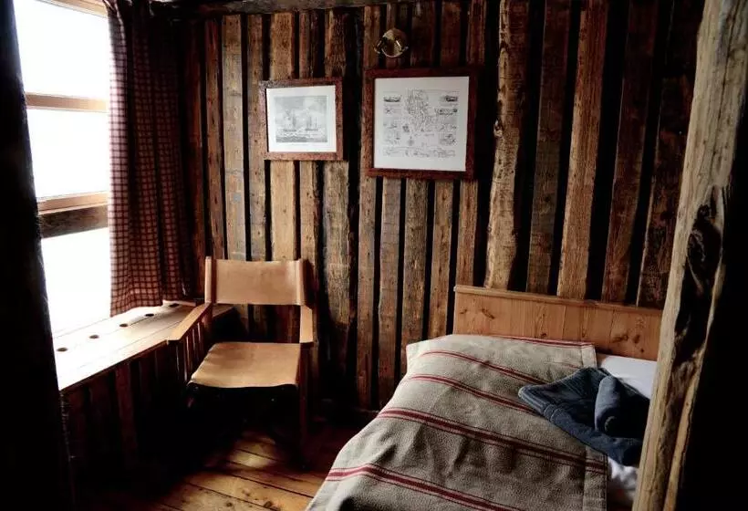 Hotel Basecamp
