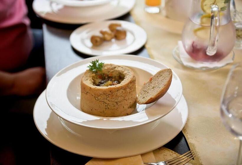 هتل Dzūkijos Dvaras