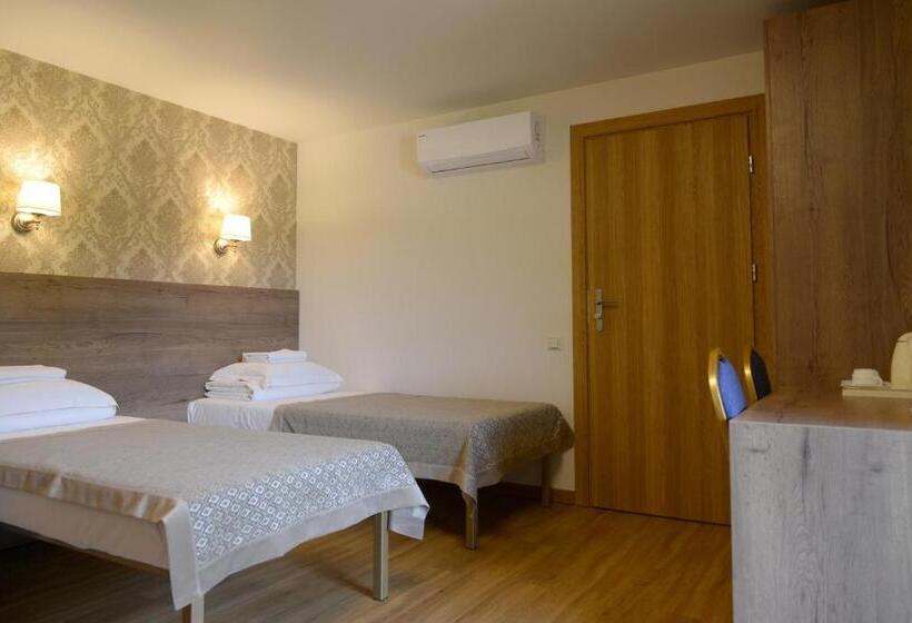 هتل Dzūkijos Dvaras