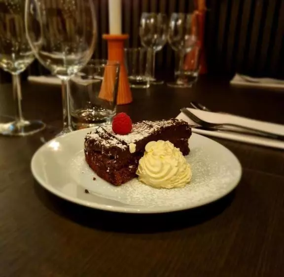 Gamla Järnhandeln   Norrskedika Hotell
