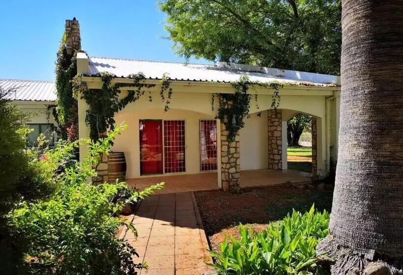 هتل Kalahari Farmhouse, Namibia
