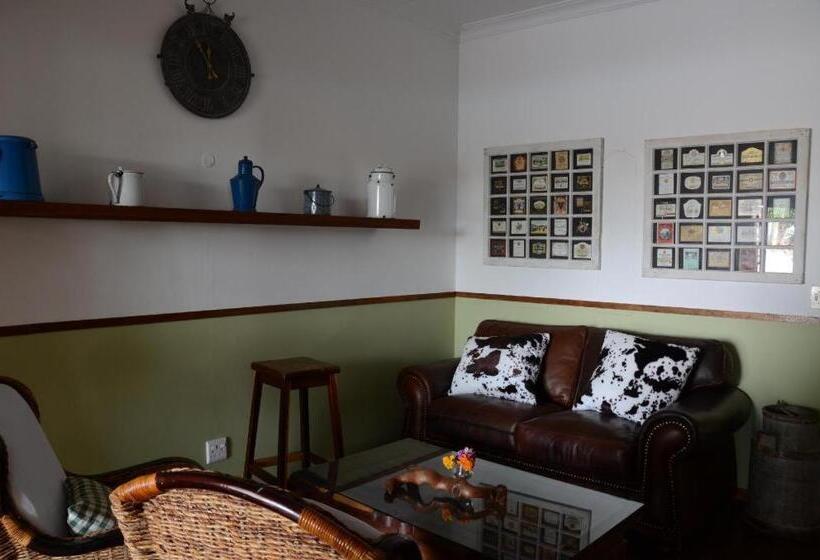 فندق Kalahari Farmhouse, Namibia