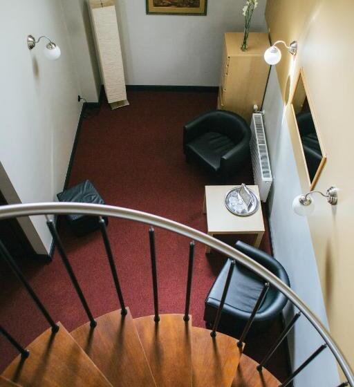 هتل Kuldigas Metropole