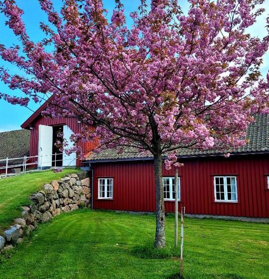 فندق L Jeløy Radio