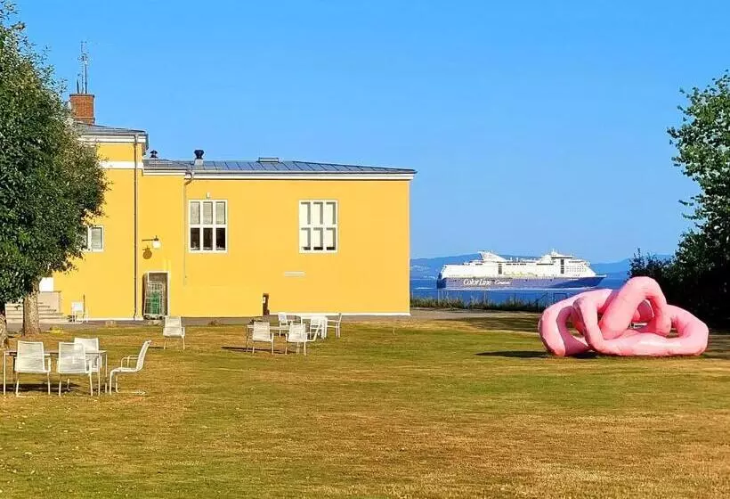 Hotelli L Jeløy Radio