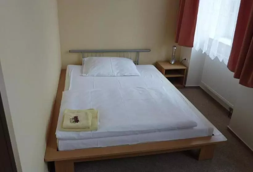 Hotel Tht