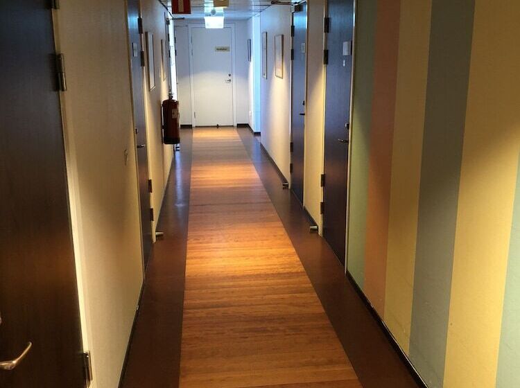 בית מלון כפרי Värdshuset Glada Hudik