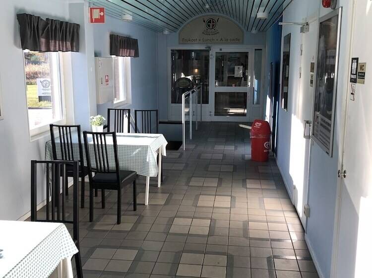 בית מלון כפרי Värdshuset Glada Hudik