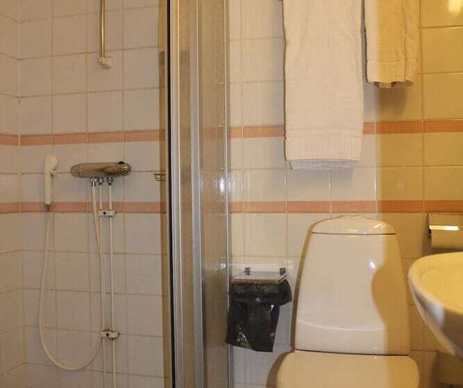 בית מלון כפרי Värdshuset Glada Hudik