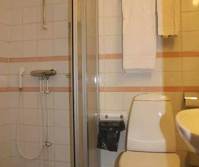 هتل Värdshuset Glada Hudik