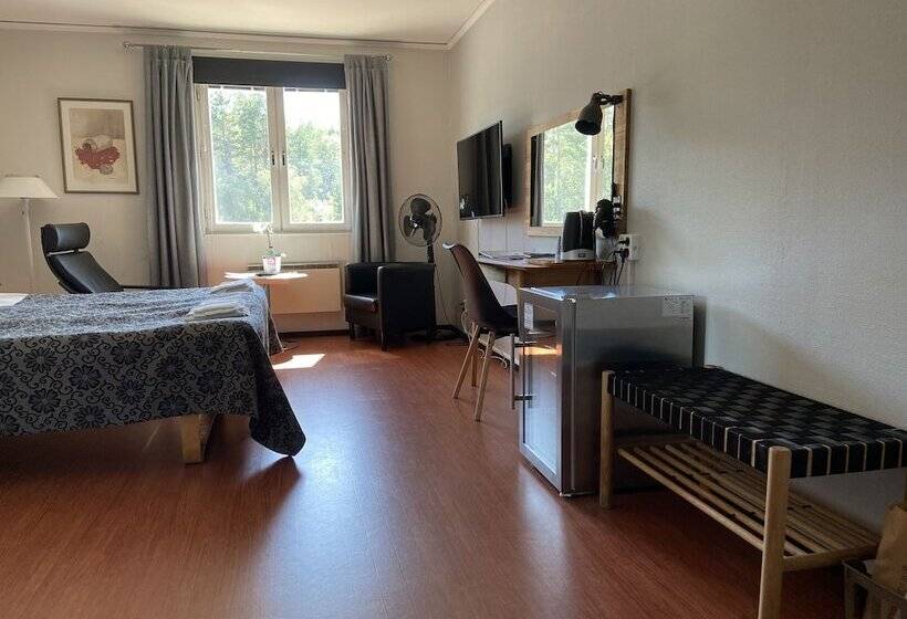 בית מלון כפרי Värdshuset Glada Hudik