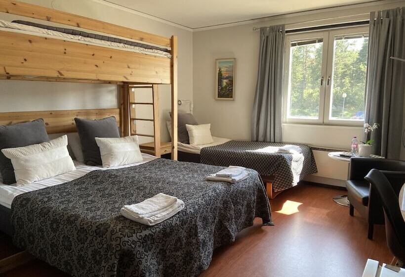 בית מלון כפרי Värdshuset Glada Hudik