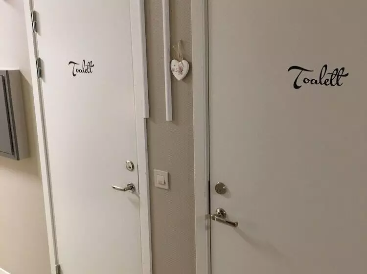 Hässleholmsgårdens Vandrarhem