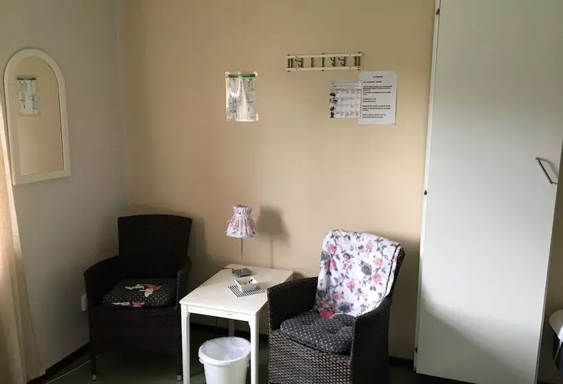 Hässleholmsgårdens Vandrarhem