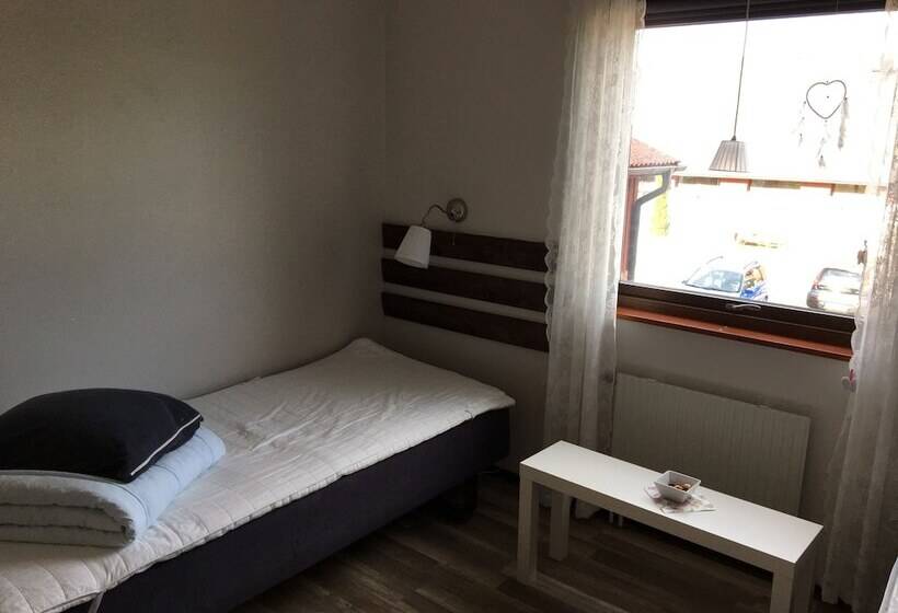 Hässleholmsgårdens Vandrarhem