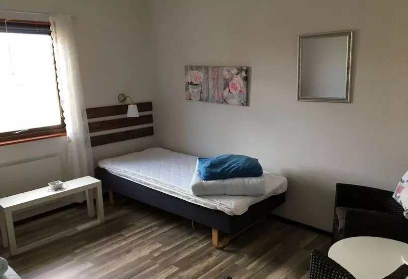 Hässleholmsgårdens Vandrarhem