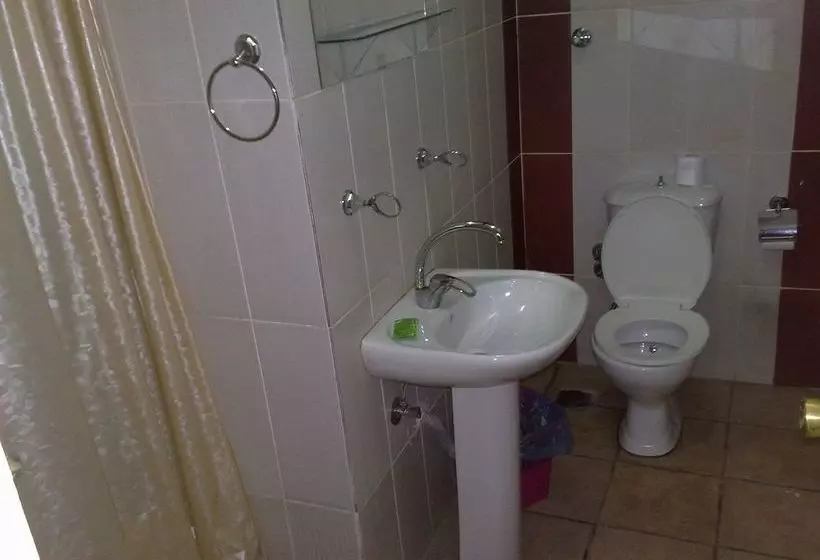 هتل Nubanile
