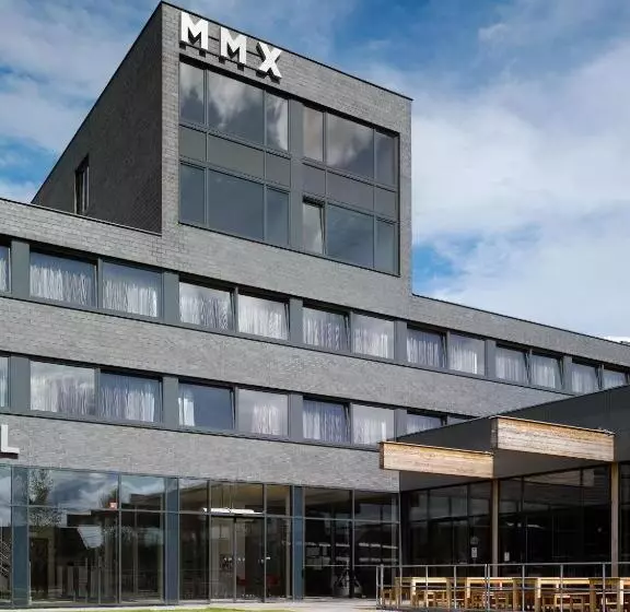 Pivotel Mmx