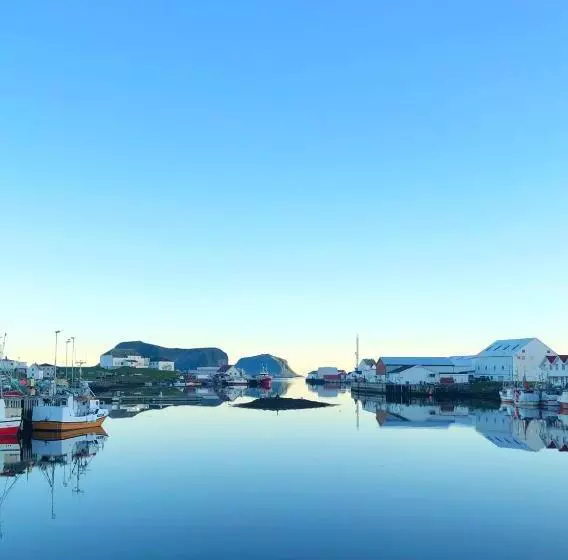 Røst Bryggehotell