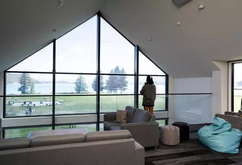 Retkeilymaja Haka House Lake Tekapo