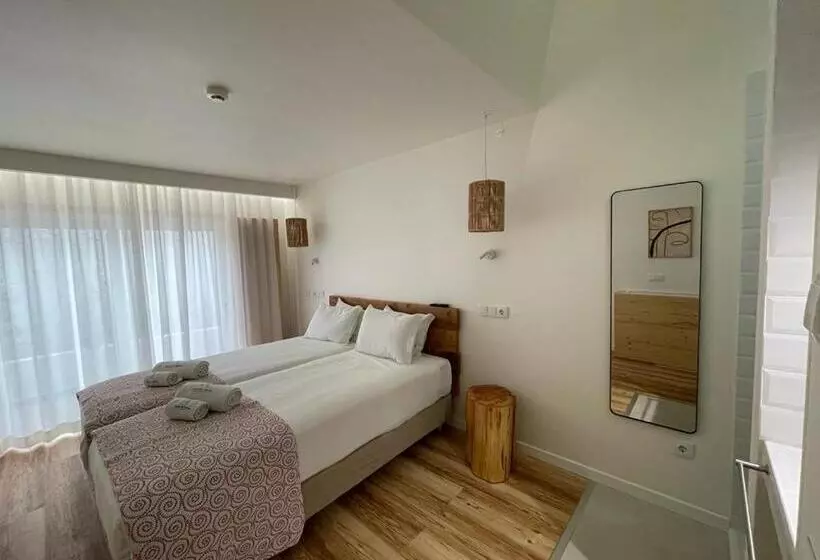 Altinho B&b   Quartos   Rooms   Odeceixe