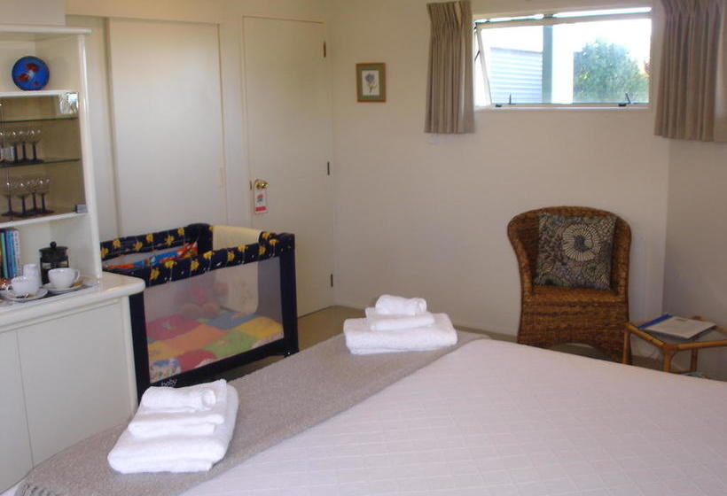 Anton & Mary S Bed & Breakfast