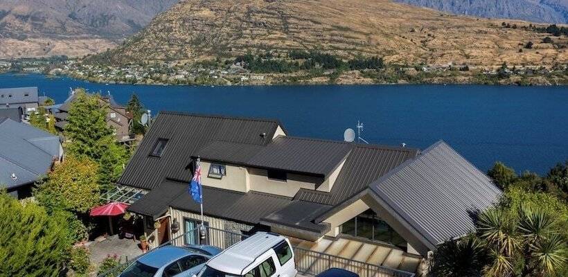 Bed and Breakfast Alpine Suites