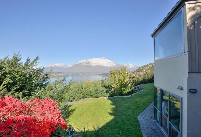 Bed and Breakfast Alpine Suites