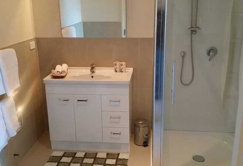 Bed and Breakfast Alpine Suites