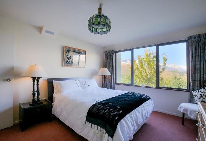 Bed and Breakfast Alpine Suites