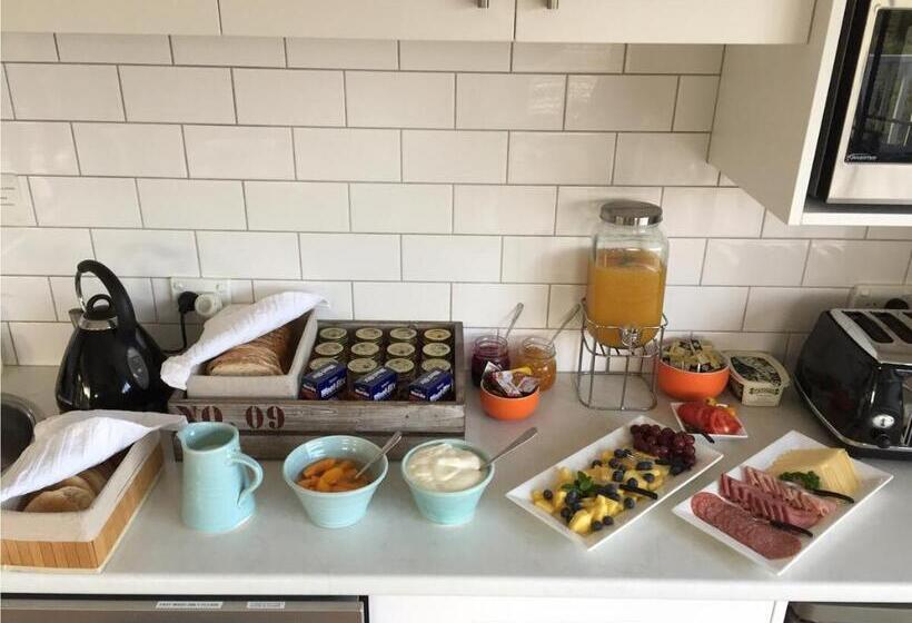 Bed and Breakfast Kiwi House Waiheke