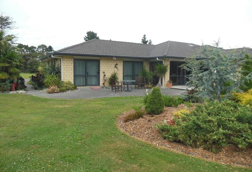 Bed and Breakfast Silverdale Garden Stay